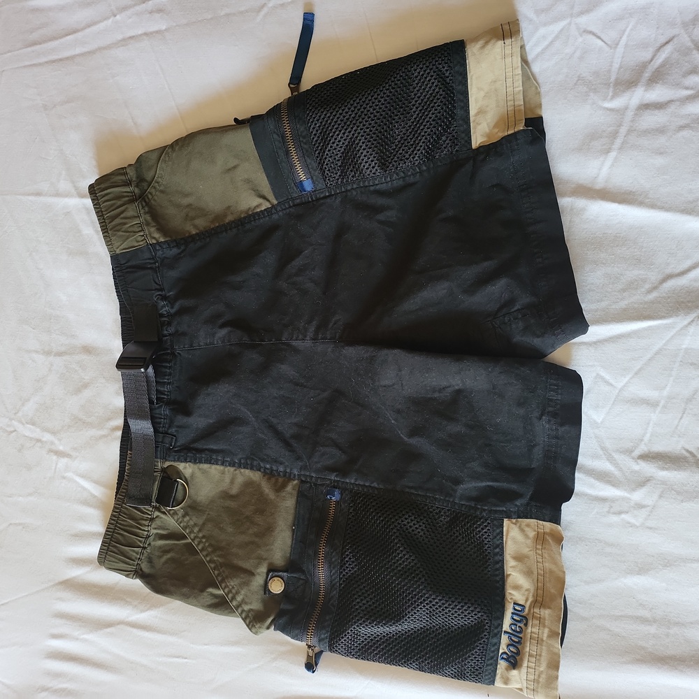 Bodega Cargo Shorts Size Large
